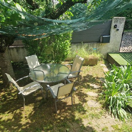 Appartement Independant Dans Maison Avec Jardinet, Au Calme Sérézin-du-Rhône Dış mekan fotoğraf