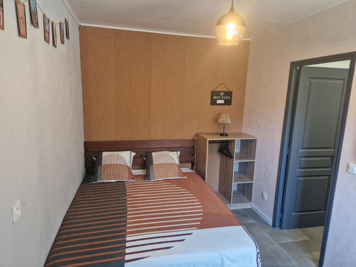 Appartement Independant Dans Maison Avec Jardinet, Au Calme Sérézin-du-Rhône Dış mekan fotoğraf