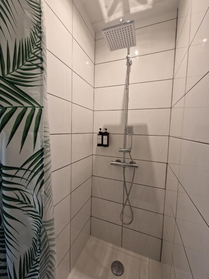 Appartement Independant Dans Maison Avec Jardinet, Au Calme Sérézin-du-Rhône Dış mekan fotoğraf